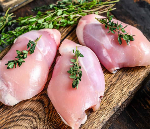 Pasture-Raised Boneless Skinless Chicken Thighs - Green Tomato 